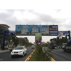 NR.6 - Borey Peng Houth